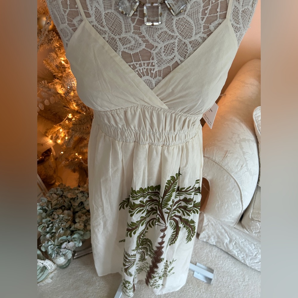Elegant Cream Maxi Dress with Palm Tree Design - Picture 3 of 16